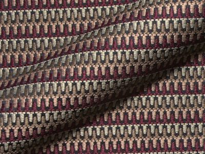 Perla E1312-Cranberry, luxueuze meubelstof met grafisch dessin. | Effabrics.nl