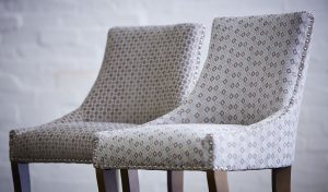 Laureate_-_tennyson_en_mayes_polsterstoff